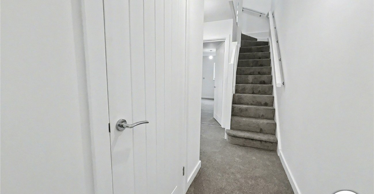 2 bedroom house for sale in Welling | Robinson Jackson