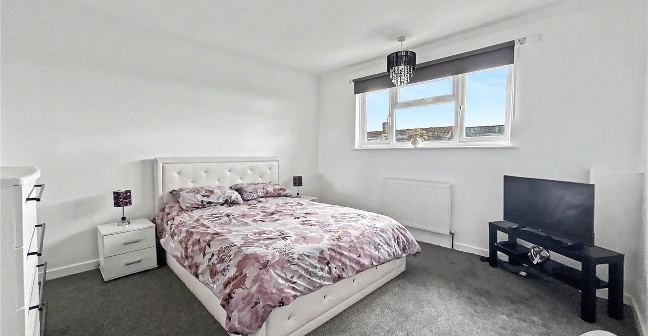 2 bedroom house for sale in Welling | Robinson Jackson