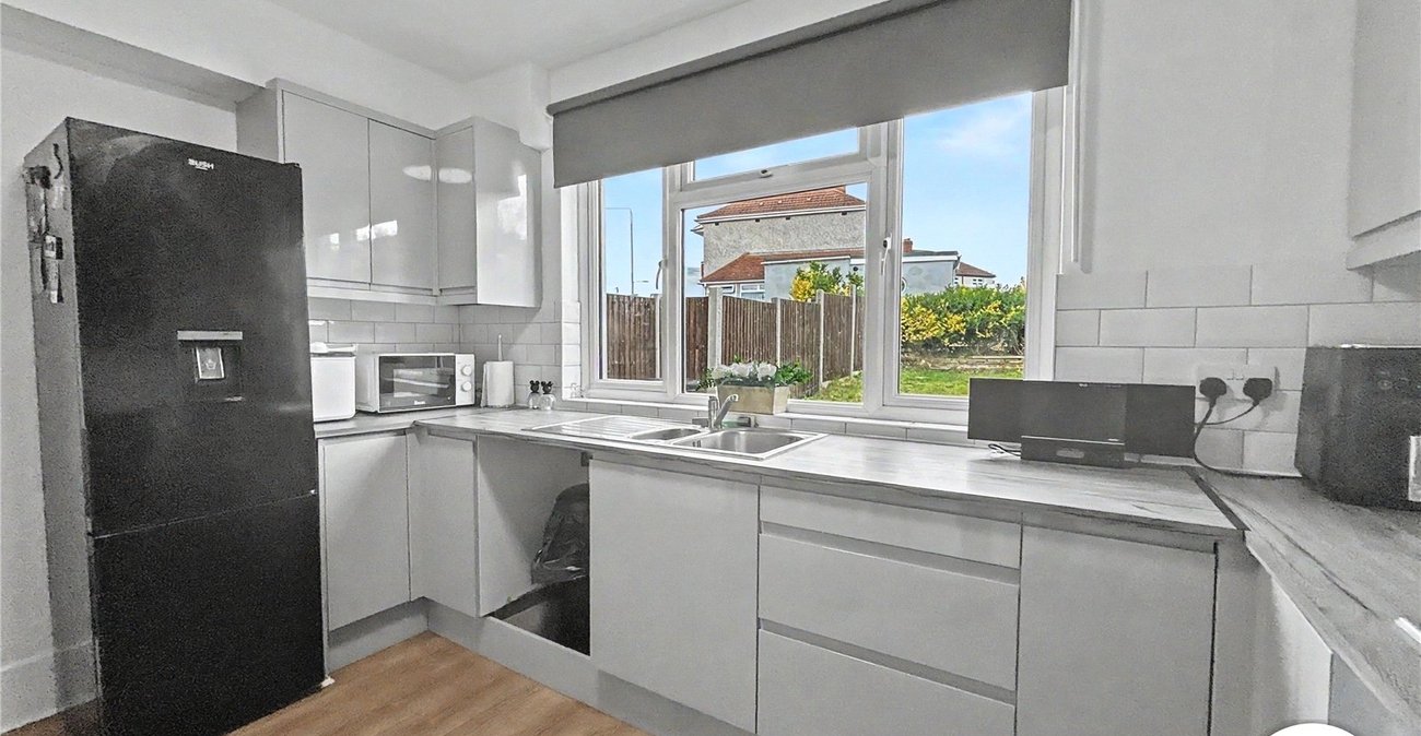 2 bedroom house for sale in Welling | Robinson Jackson
