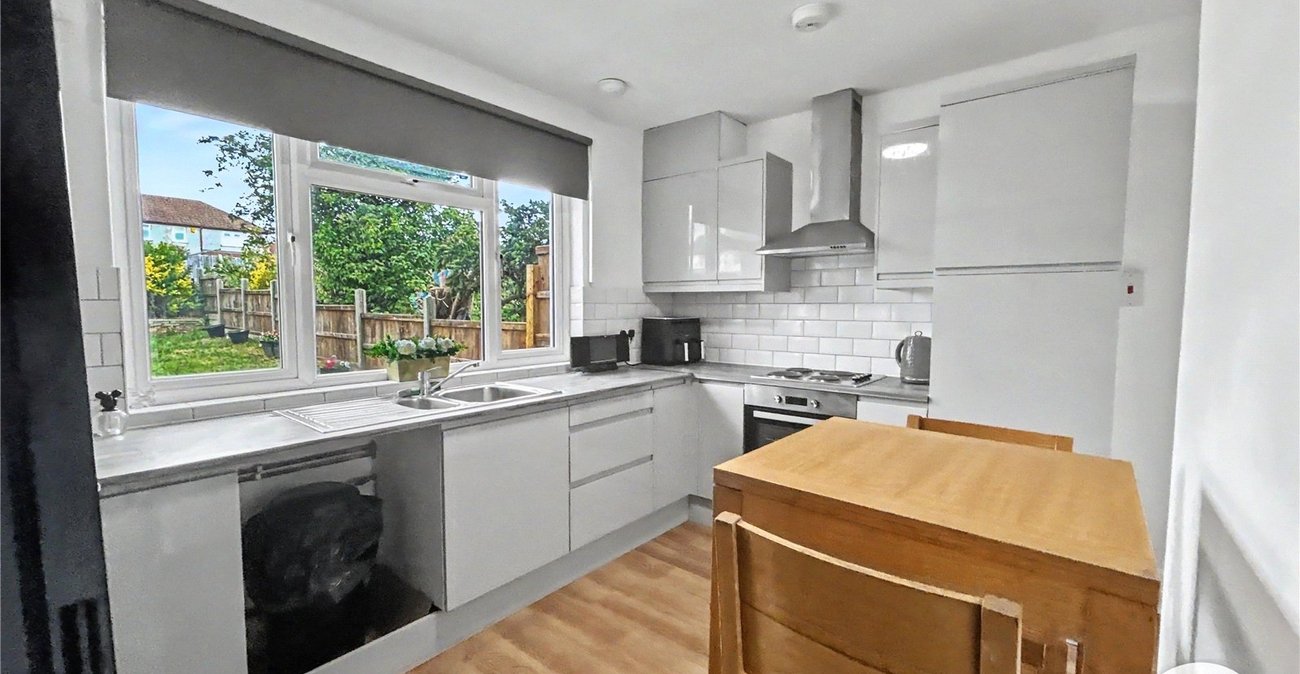 2 bedroom house for sale in Welling | Robinson Jackson