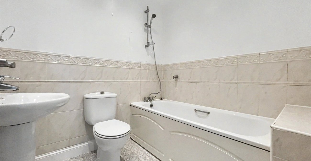 4 bedroom house for sale in Gillingham | Robinson Michael & Jackson