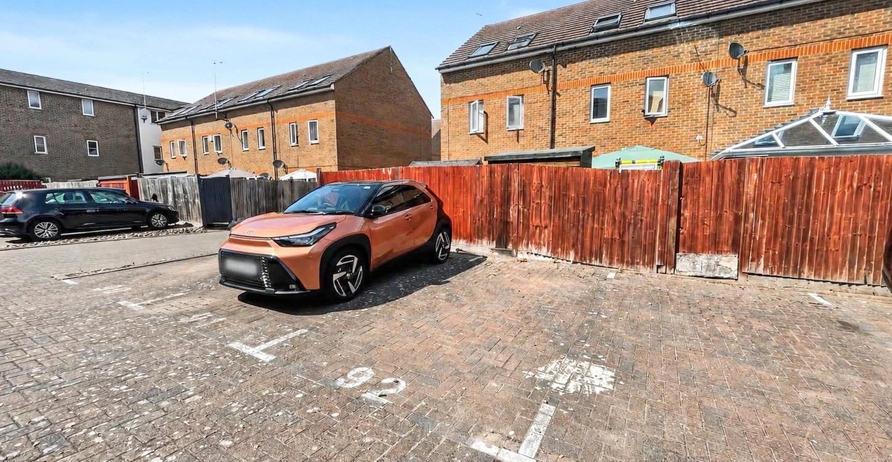 4 bedroom house for sale in Gillingham | Robinson Michael & Jackson