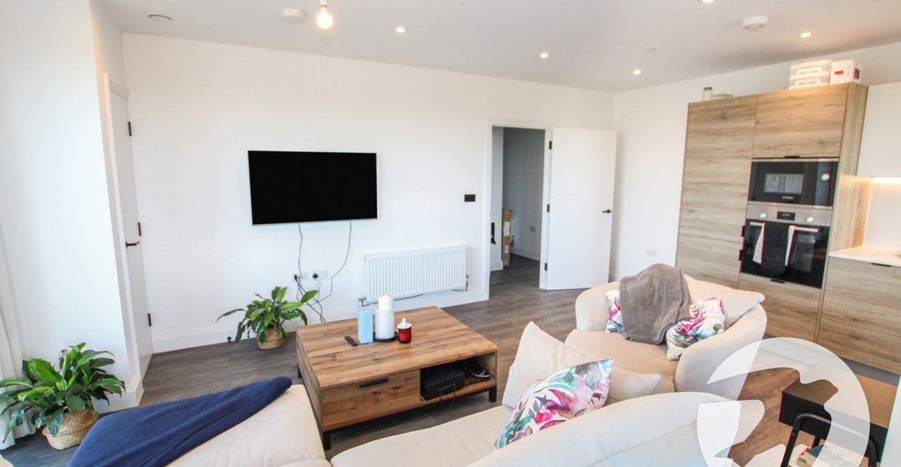 2 bedroom property for sale in London | Robinson Jackson