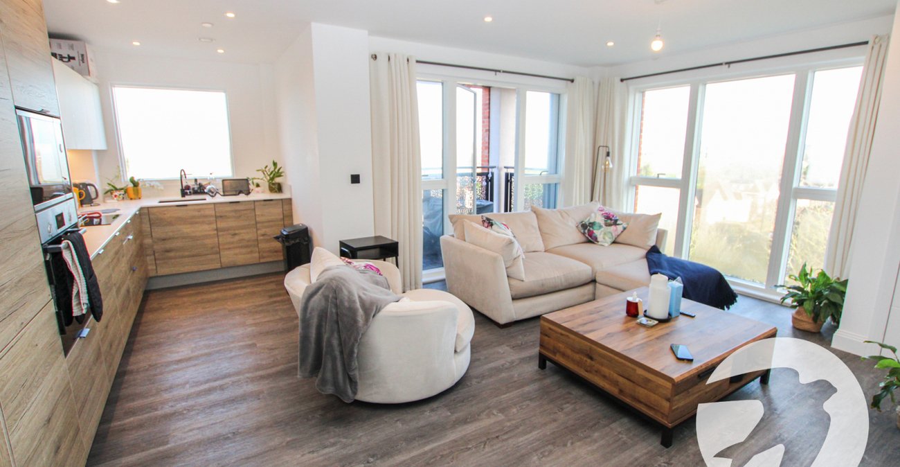 2 bedroom property for sale in London | Robinson Jackson