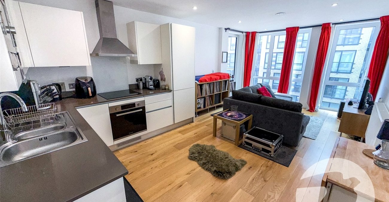 1 bedroom property for sale in London | Robinson Jackson