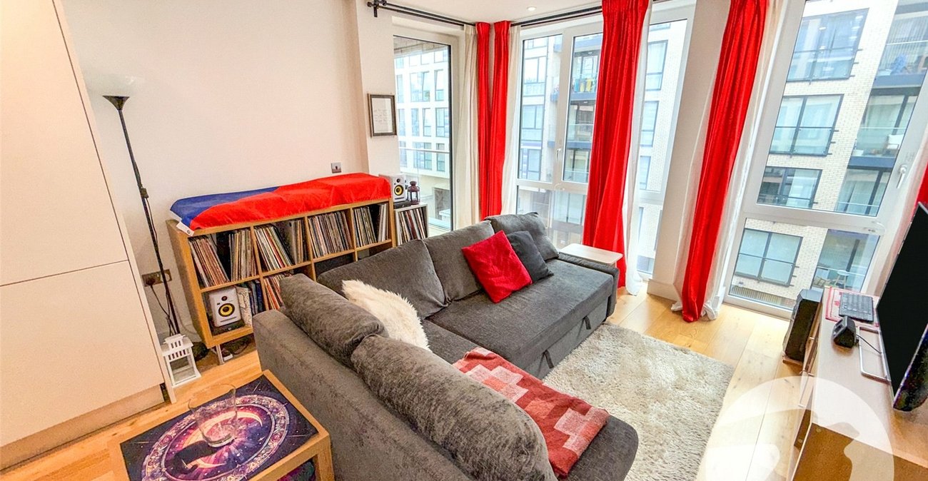 1 bedroom property for sale in London | Robinson Jackson