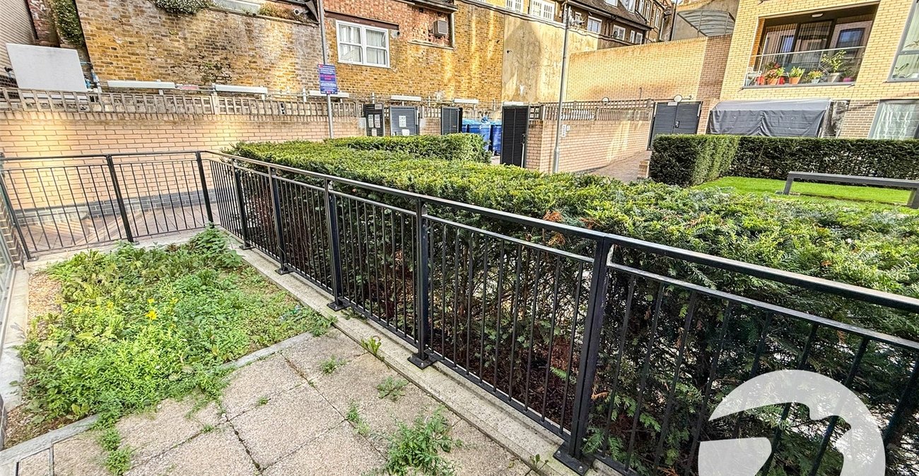 1 bedroom property for sale in London | Robinson Jackson