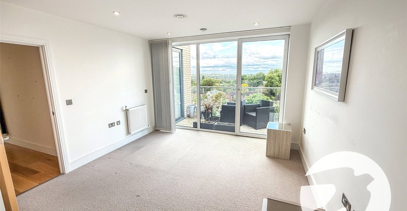 2 bedroom property for sale in London | Robinson Jackson