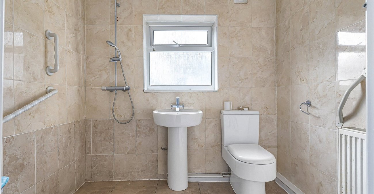 3 bedroom house for sale in Rochester | Robinson Michael & Jackson