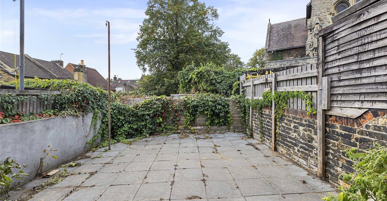 3 bedroom house for sale in Rochester | Robinson Michael & Jackson