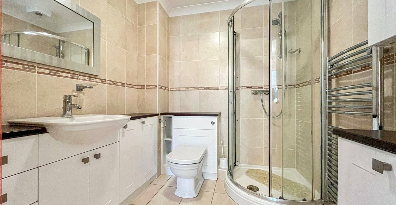 1 bedroom property for sale in Rainham | Robinson Michael & Jackson
