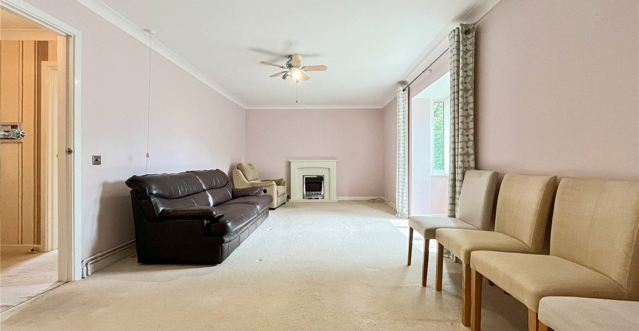 1 bedroom property for sale in Rainham | Robinson Michael & Jackson
