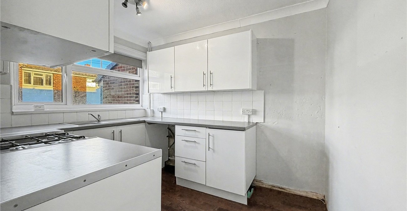 3 bedroom house for sale in Rainham | Robinson Michael & Jackson