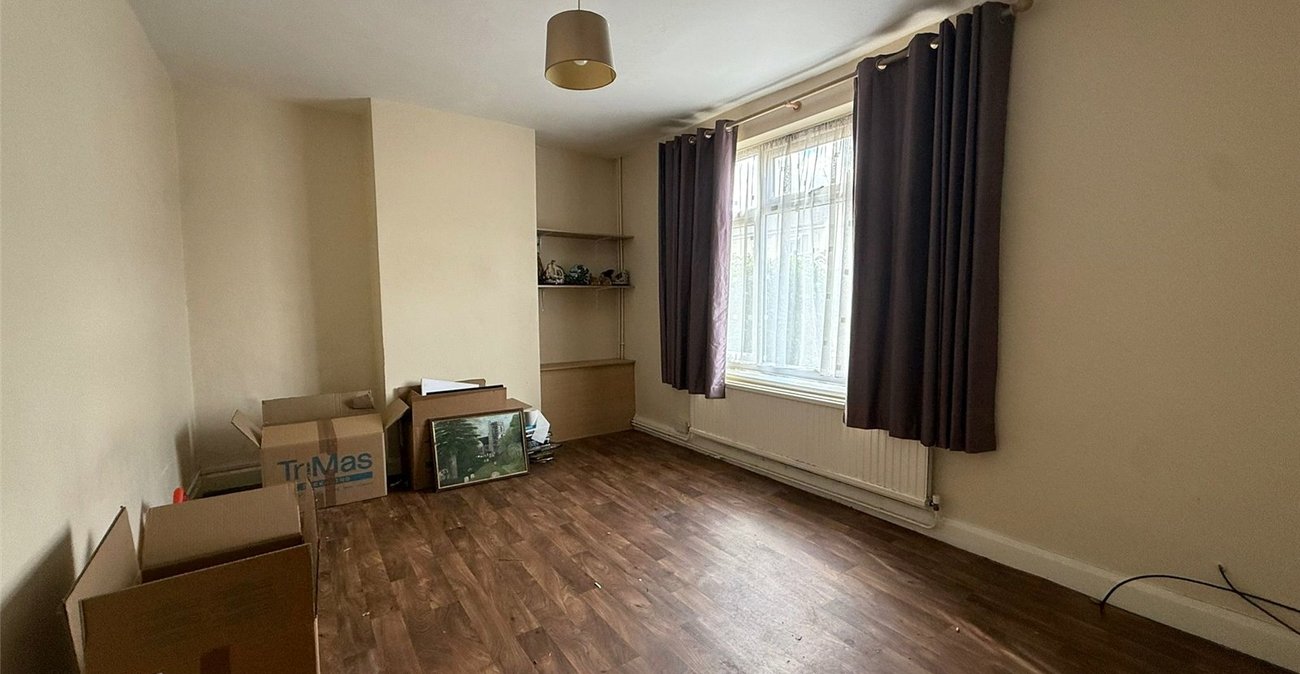 3 bedroom house for sale in Northfleet | Robinson Michael & Jackson