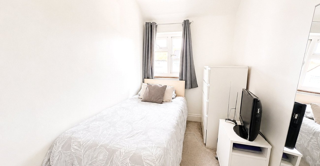 3 bedroom house for sale in Bromley | Robinson Jackson