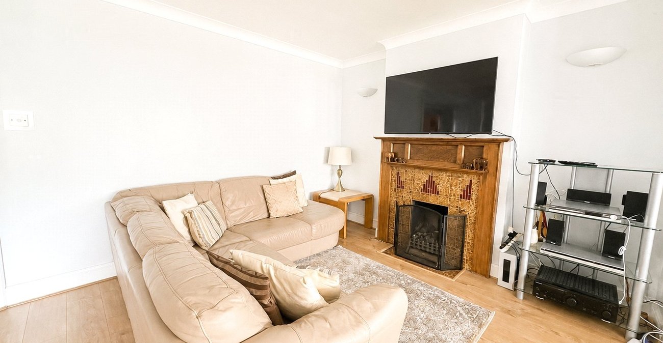 3 bedroom house for sale in Bromley | Robinson Jackson