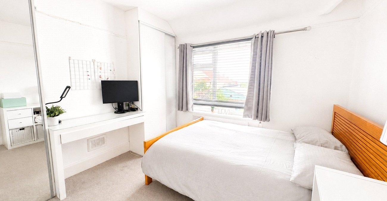 3 bedroom house for sale in Bromley | Robinson Jackson