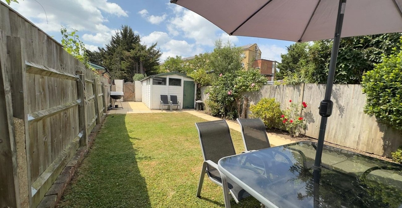 3 bedroom house for sale in Bromley | Robinson Jackson