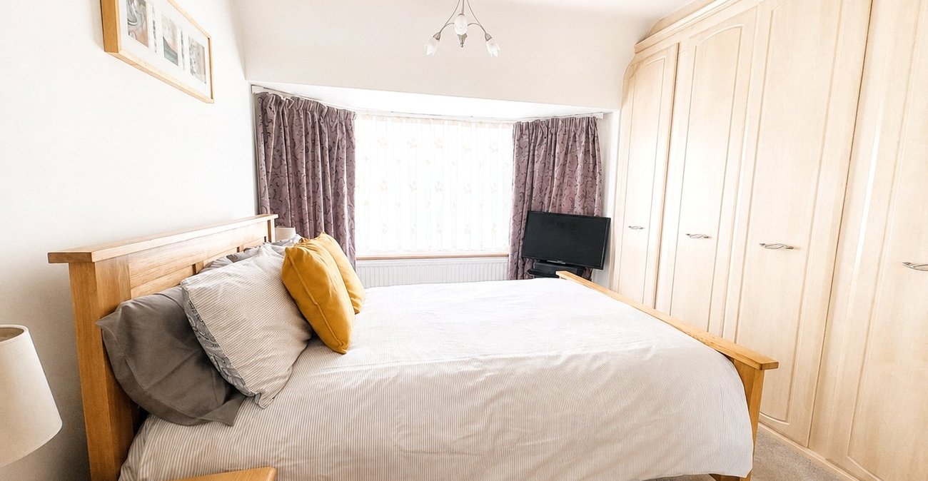 3 bedroom house for sale in Bromley | Robinson Jackson