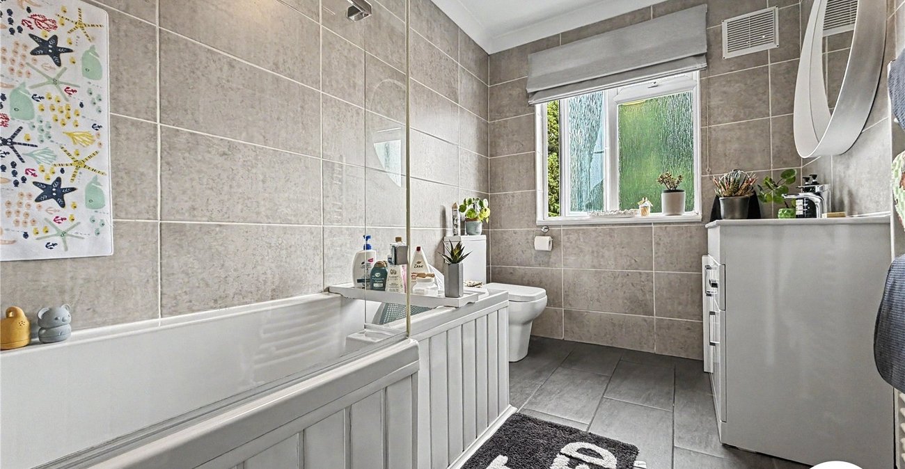 2 bedroom house for sale in Chatham | Robinson Michael & Jackson