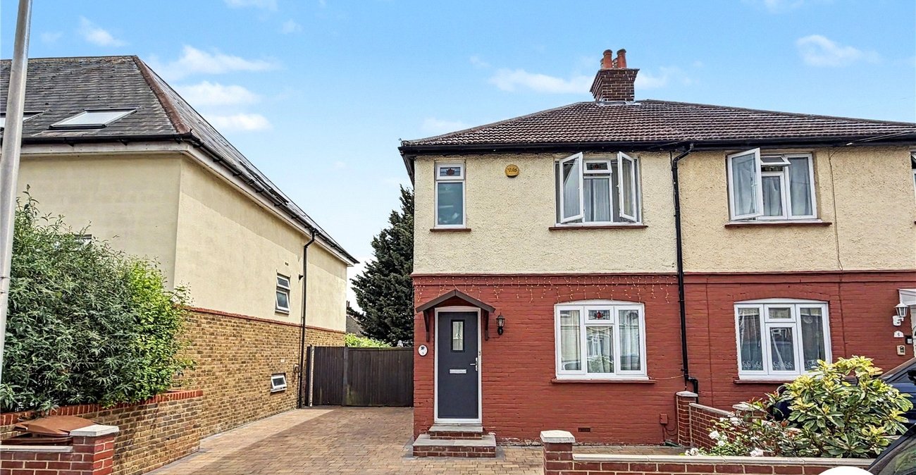 2 bedroom house for sale in Chatham | Robinson Michael & Jackson