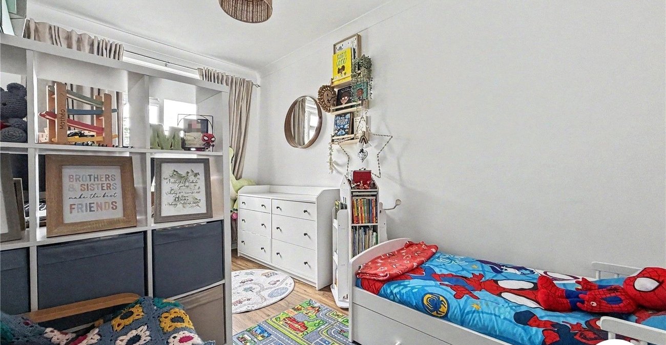 2 bedroom house for sale in Chatham | Robinson Michael & Jackson