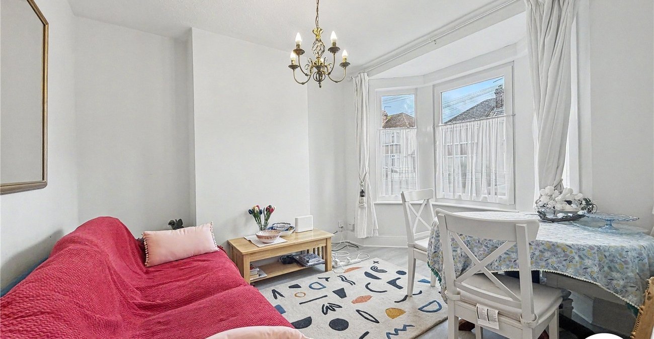 2 bedroom house for sale in Rochester | Robinson Michael & Jackson