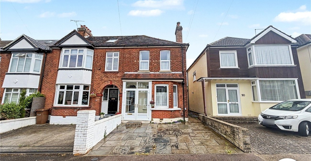 2 bedroom house for sale in Rochester | Robinson Michael & Jackson