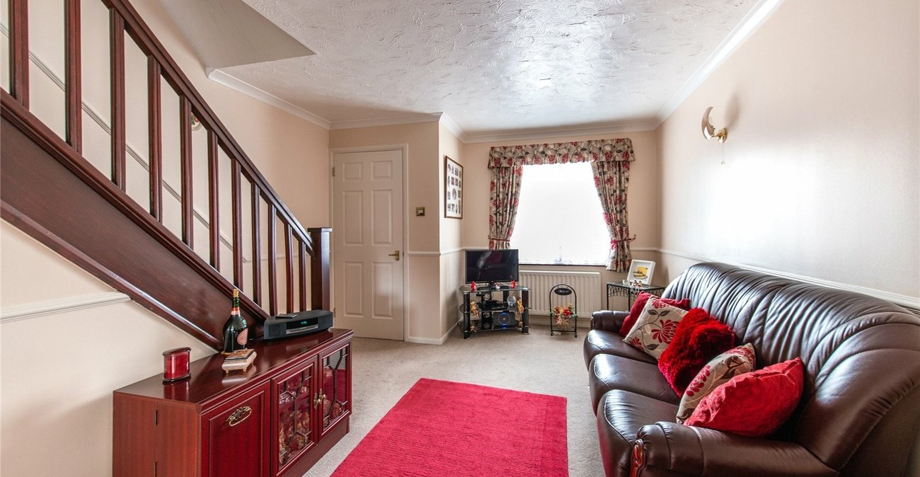 2 bedroom house for sale in Gravesend | Robinson Michael & Jackson