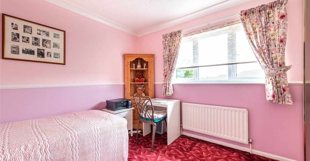 2 bedroom house for sale in Gravesend | Robinson Michael & Jackson