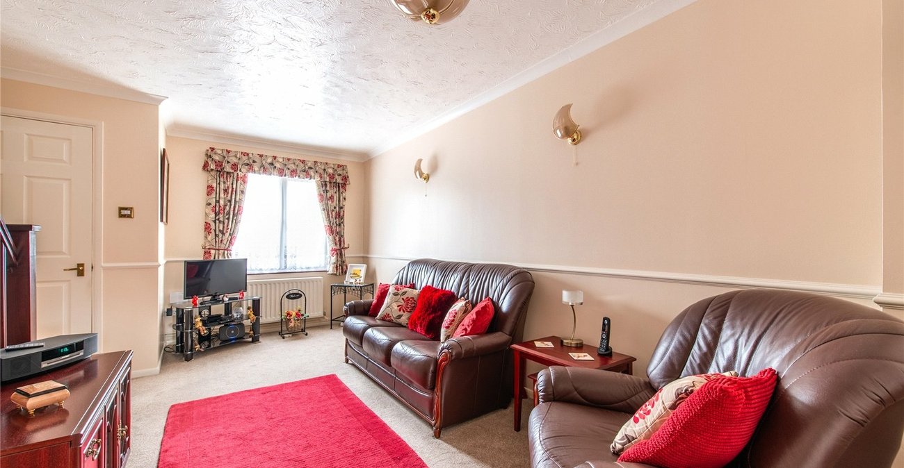 2 bedroom house for sale in Gravesend | Robinson Michael & Jackson