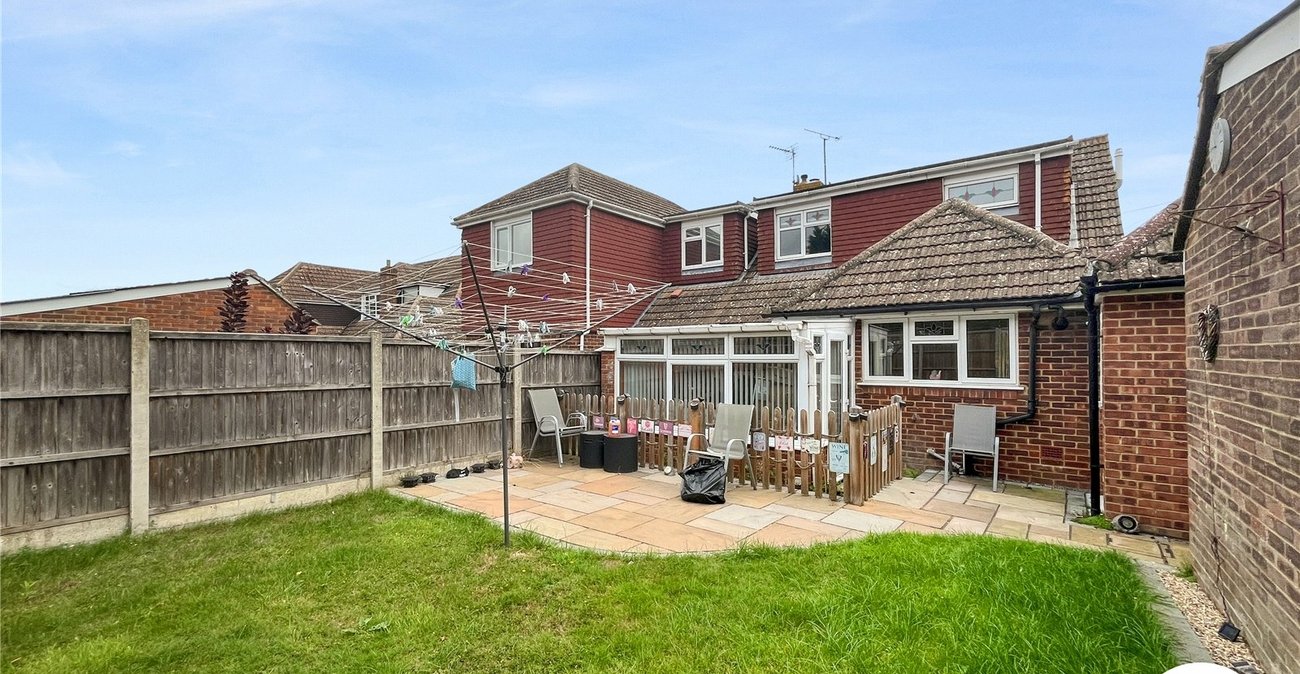 3 bedroom bungalow for sale in Sittingbourne | Robinson Michael & Jackson