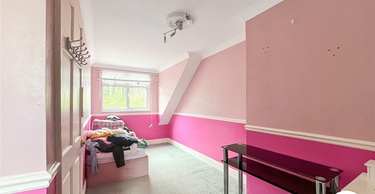 3 bedroom bungalow for sale in Sittingbourne | Robinson Michael & Jackson