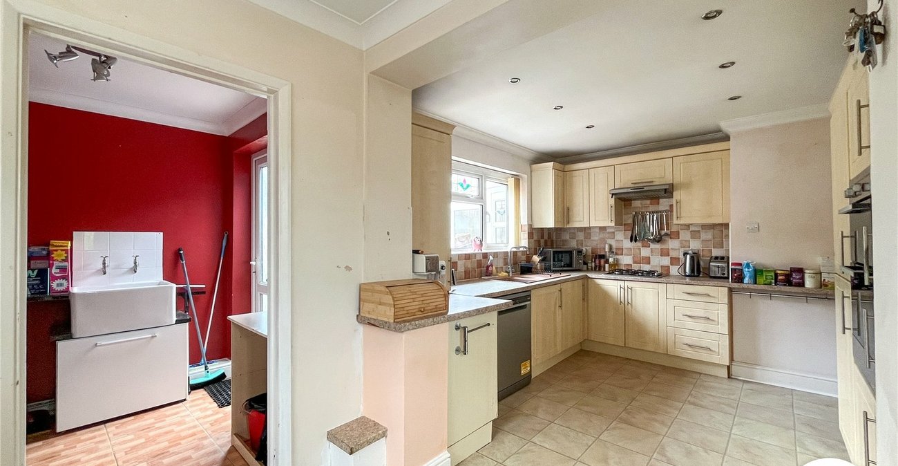 3 bedroom bungalow for sale in Sittingbourne | Robinson Michael & Jackson