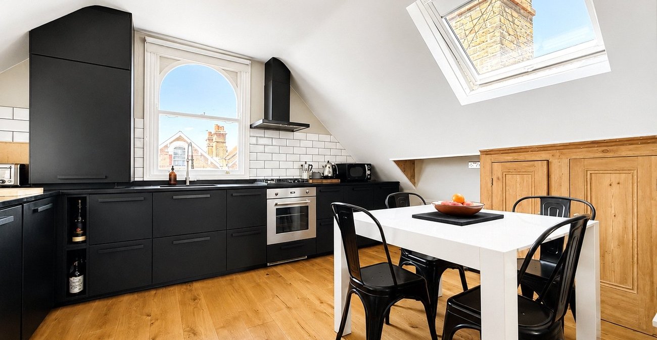 2 bedroom property for sale in London | Robinson Jackson
