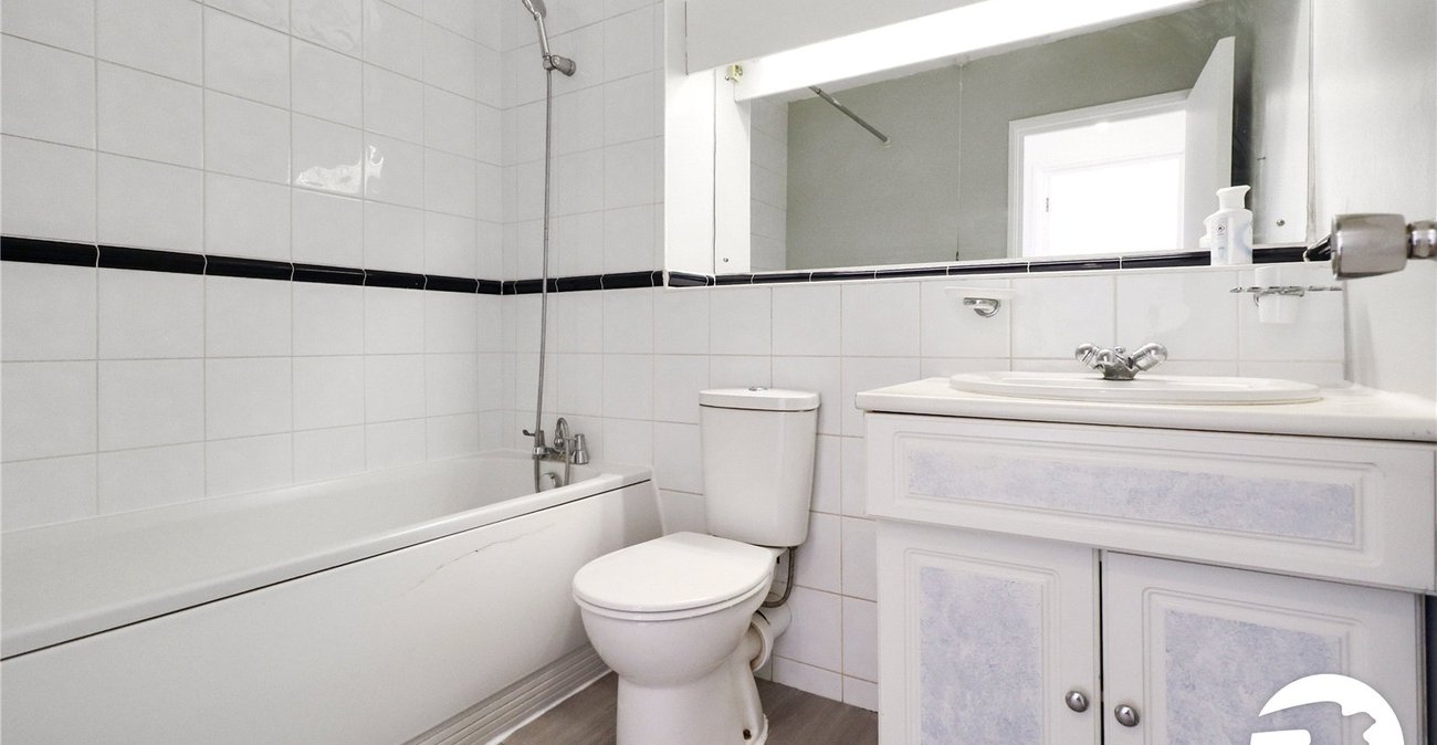 1 bedroom property for sale in Belvedere | Robinson Jackson