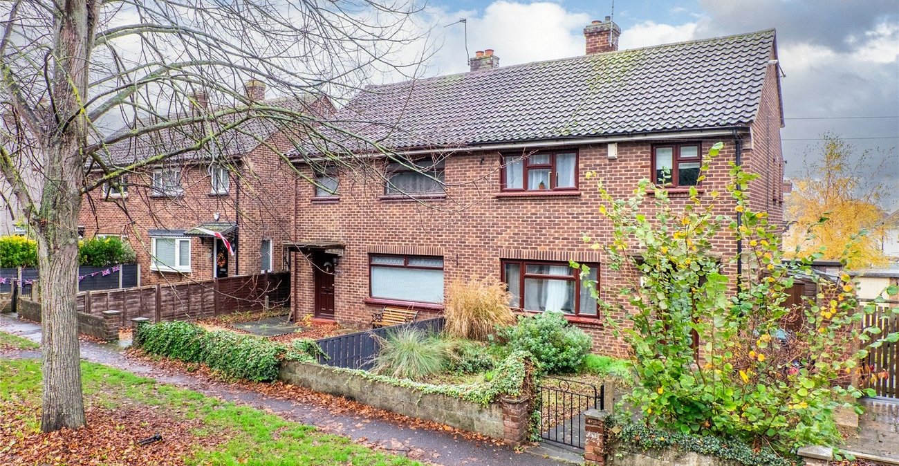 3 bedroom house to rent in Northfleet | Robinson Michael & Jackson