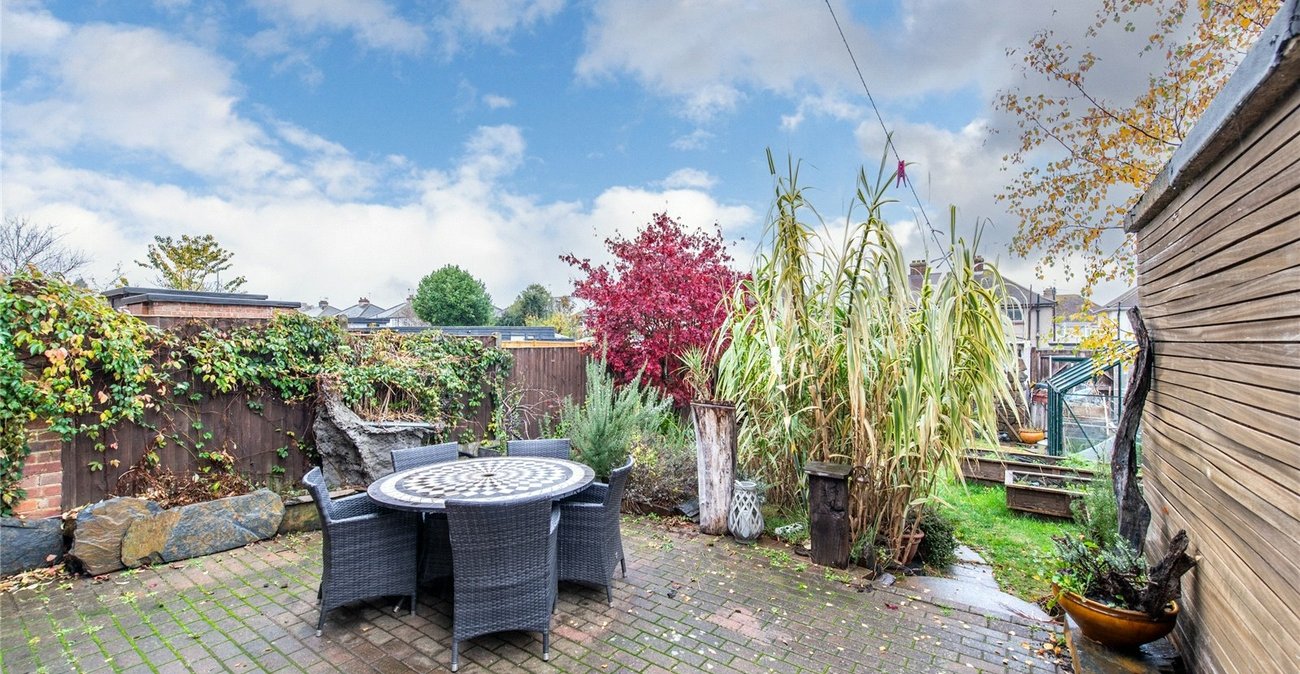 3 bedroom house to rent in Northfleet | Robinson Michael & Jackson