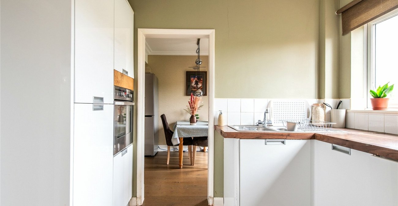 3 bedroom house to rent in Northfleet | Robinson Michael & Jackson