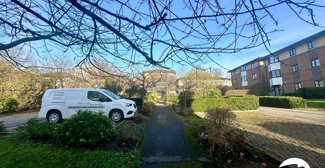 2 bedroom property for sale in Lewisham | Robinson Jackson