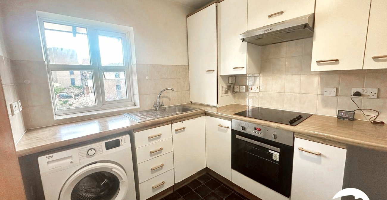 2 bedroom property for sale in Lewisham | Robinson Jackson