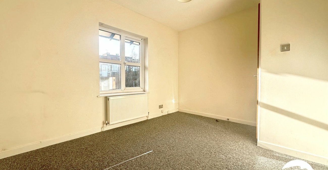 2 bedroom property for sale in Lewisham | Robinson Jackson