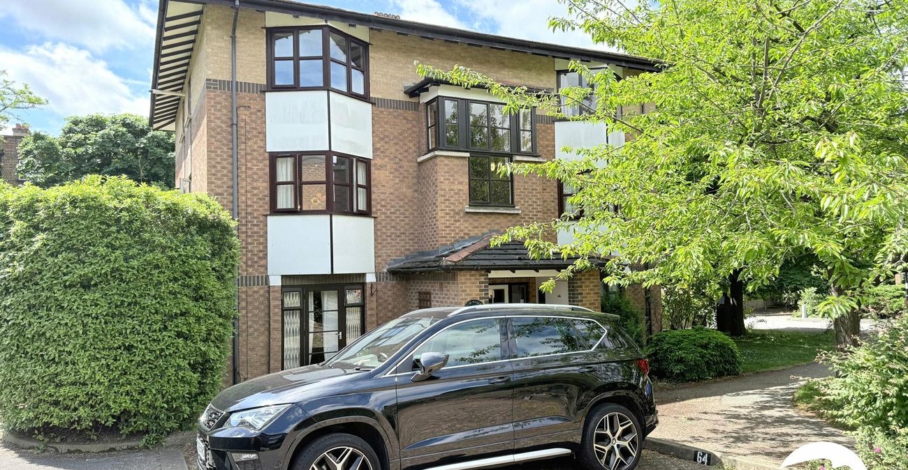 2 bedroom property for sale in Lewisham | Robinson Jackson