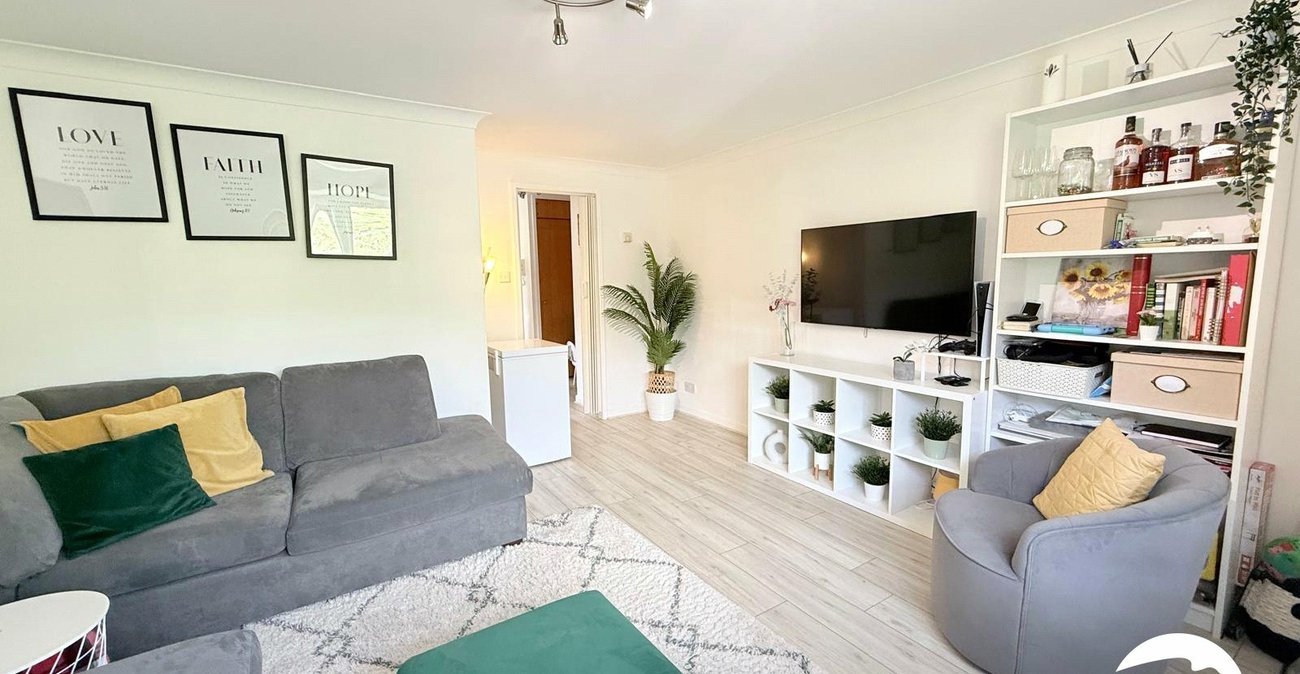 2 bedroom property for sale in Lewisham | Robinson Jackson