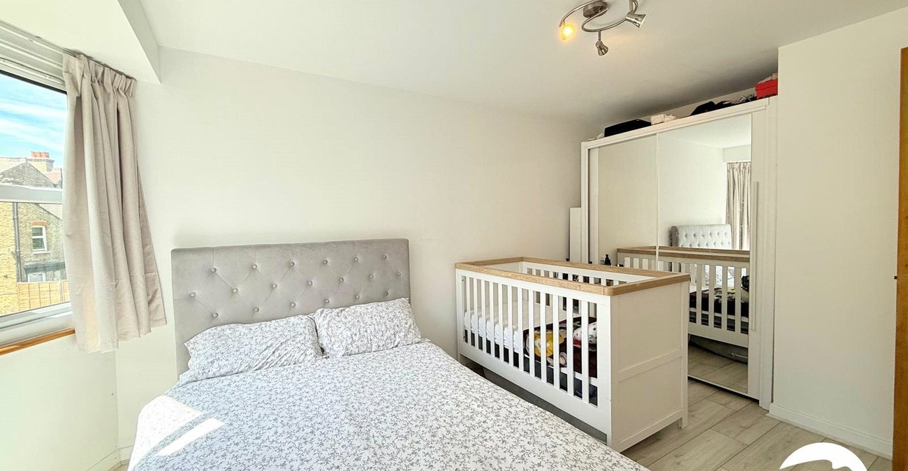 2 bedroom property for sale in Lewisham | Robinson Jackson