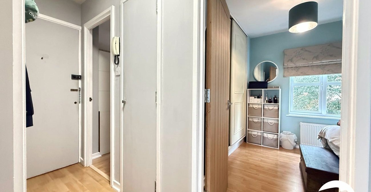 2 bedroom property for sale in Lewisham | Robinson Jackson