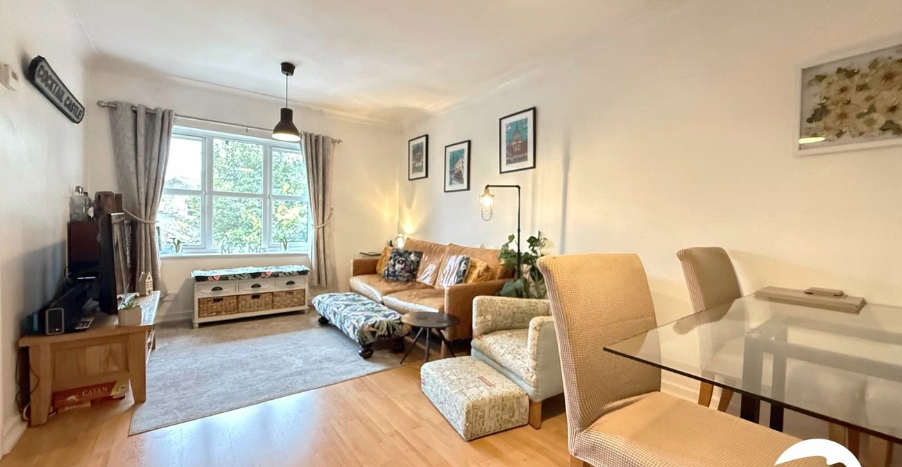 2 bedroom property for sale in Lewisham | Robinson Jackson