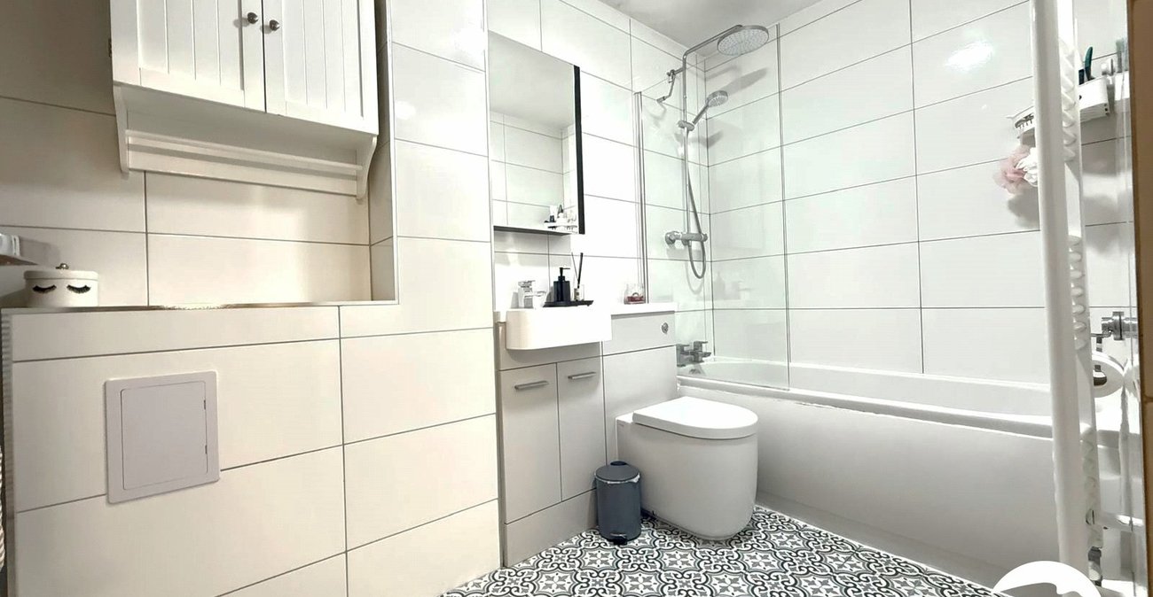 2 bedroom property for sale in Lewisham | Robinson Jackson