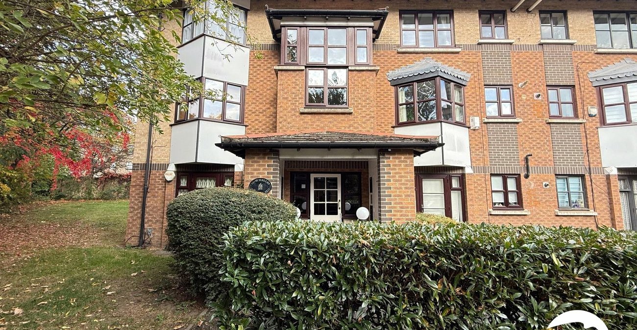 2 bedroom property for sale in Lewisham | Robinson Jackson