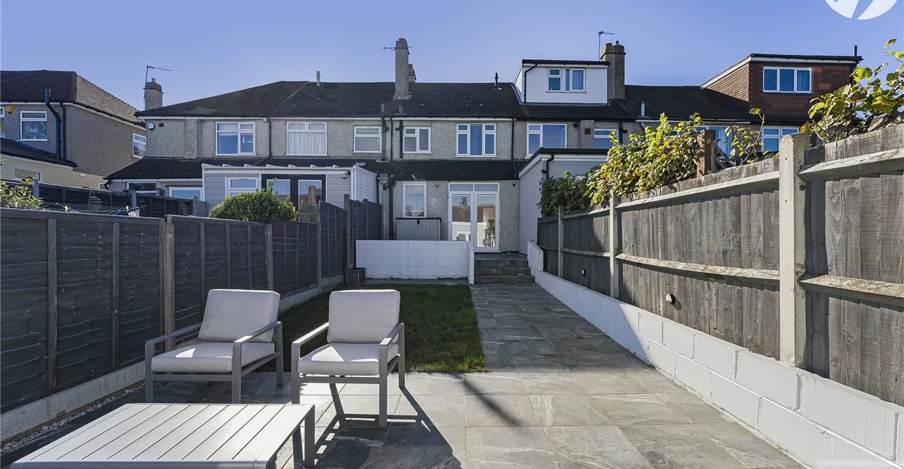 2 bedroom house for sale in Dartford | Robinson Jackson